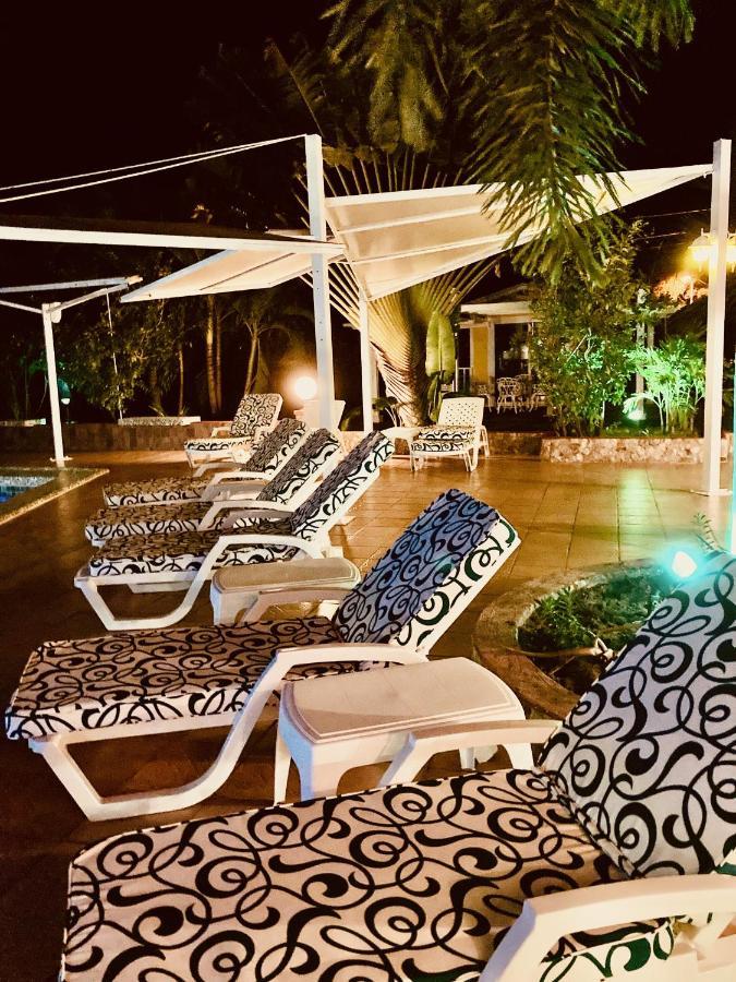 Casa Amarilla Et Restaurant *
